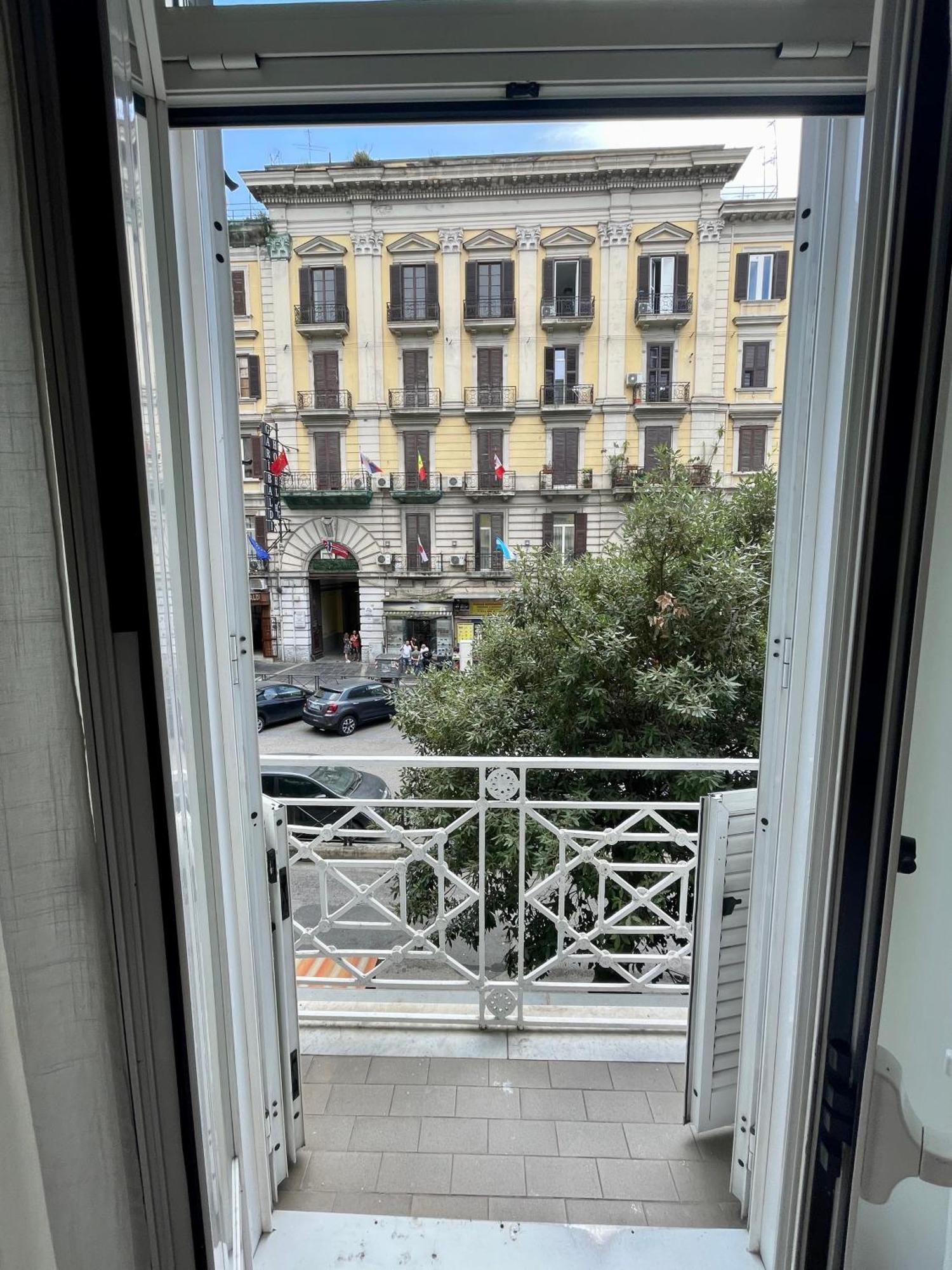 ナポリ Casa Duchesca Bed & Breakfast エクステリア 写真