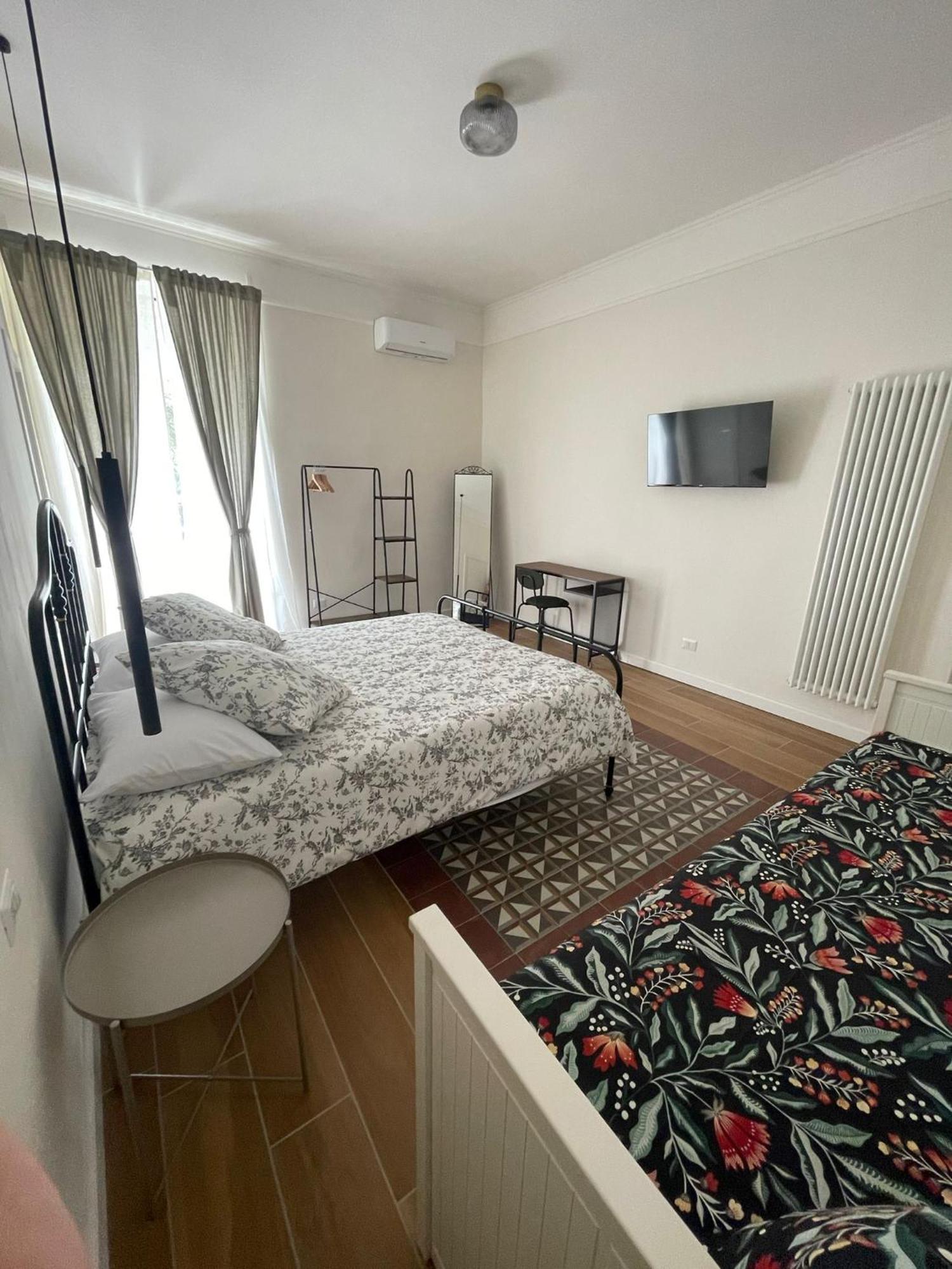ナポリ Casa Duchesca Bed & Breakfast エクステリア 写真