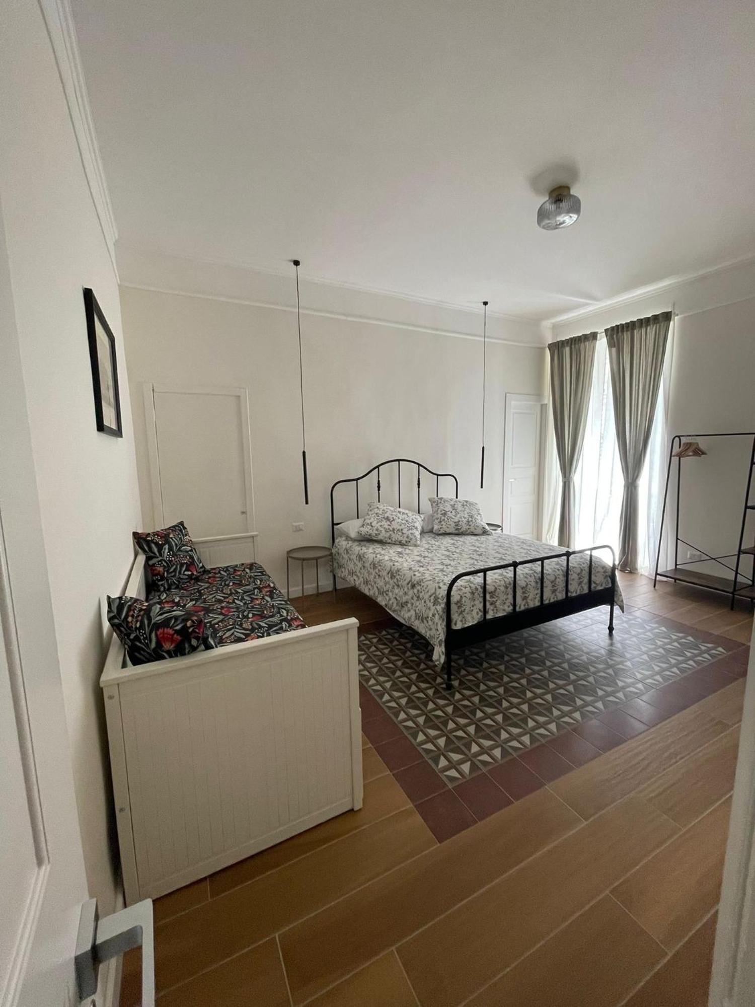 ナポリ Casa Duchesca Bed & Breakfast エクステリア 写真
